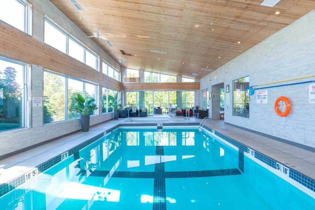 Sandman Signature Kamloops Hotel - Resim 43