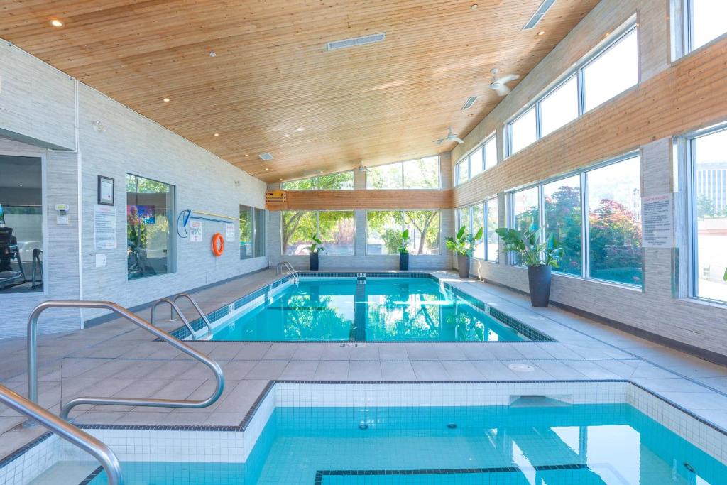 Sandman Signature Kamloops Hotel - Resim 44