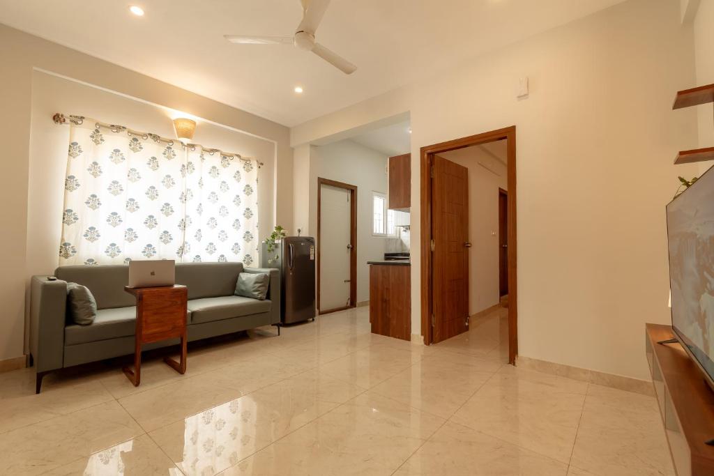 Posezení v ubytování Ega Orchid, Luxury Apartment in Brookefield