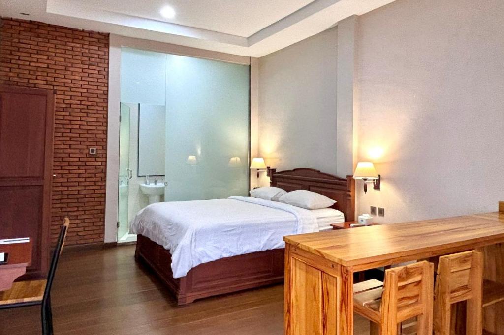 Thong's Inn Hotel Kualanamu - Villa Queen Room
