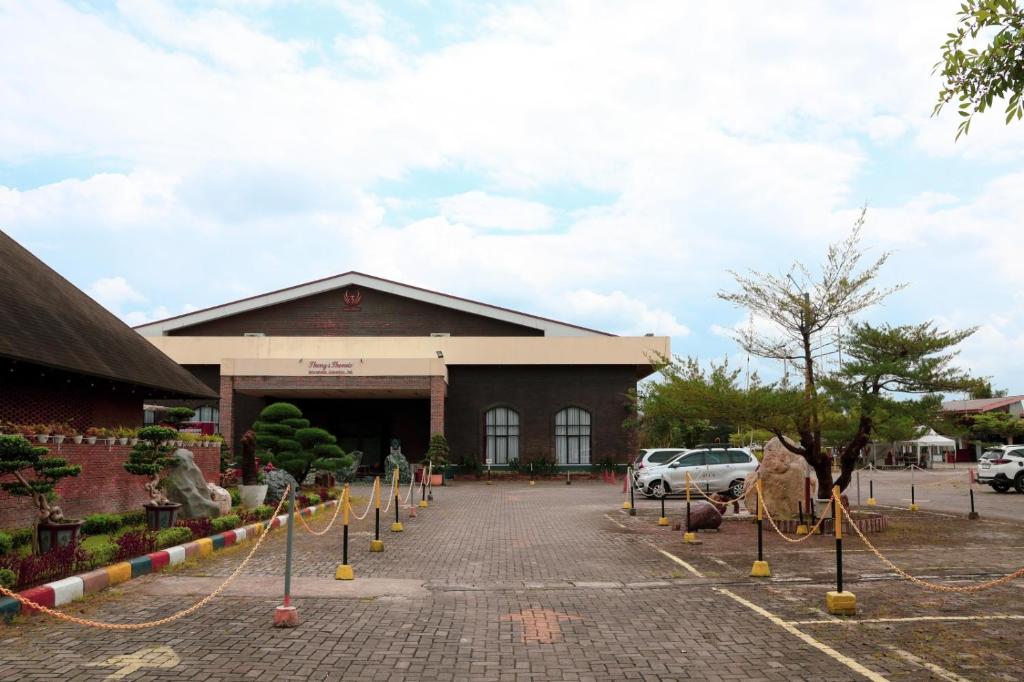 Foto dalla galleria di Thong's Inn Hotel Kualanamu a Medan
