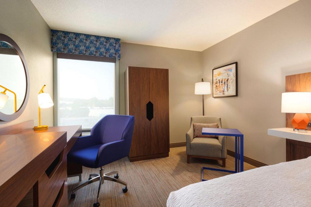 Hampton Inn Charlottesville photo
