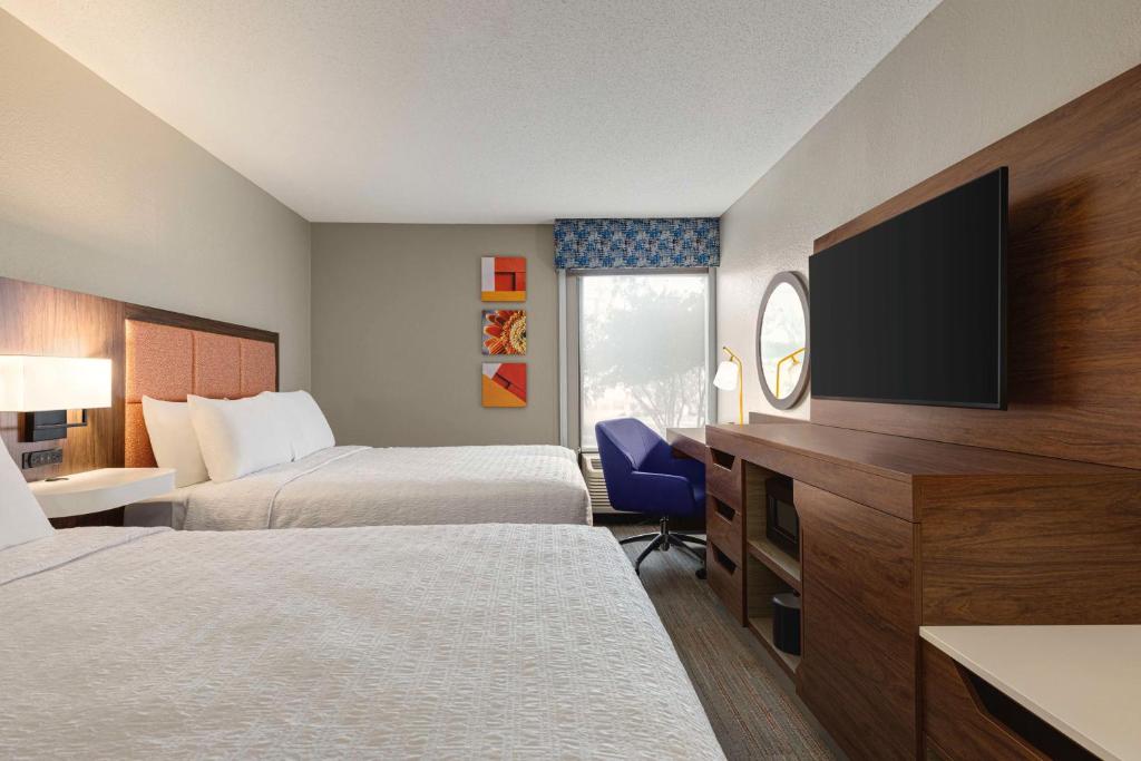 Hampton Inn Charlottesville photo