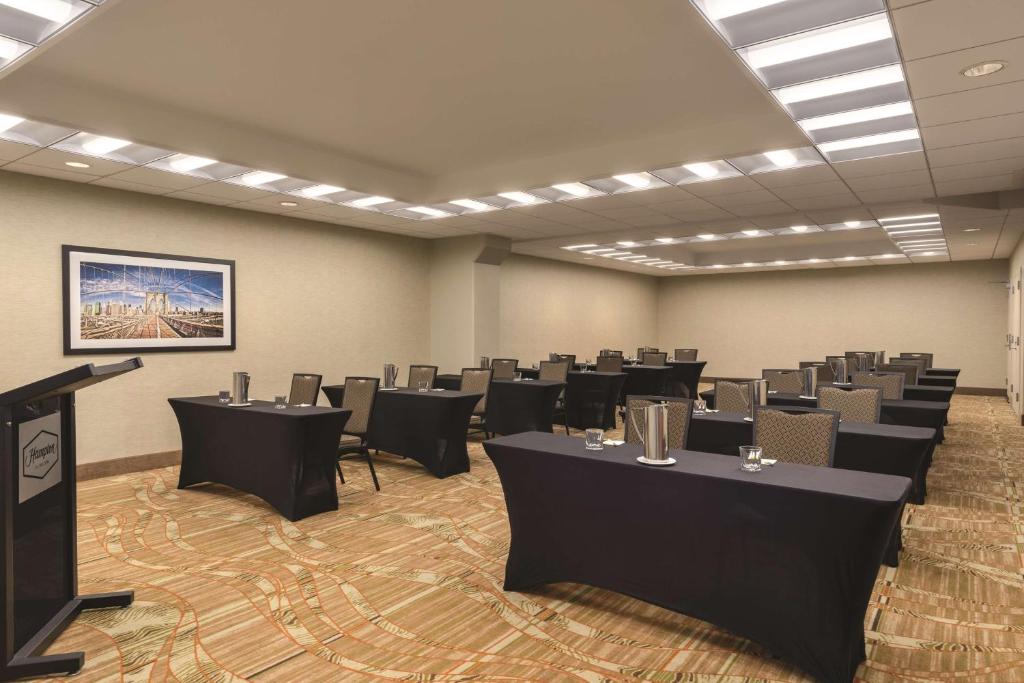 Konferenční prostory v ubytování Hampton Inn New York - LaGuardia Airport
