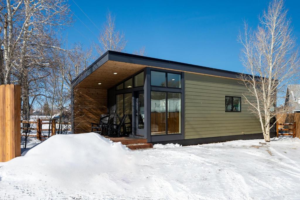 Luxury Modern Tiny Home in Downtown Fraser v zimě