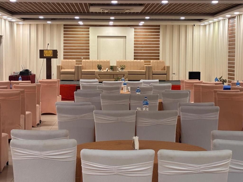 Konferenční prostory v ubytování Palette 823 Hotel Ichchha