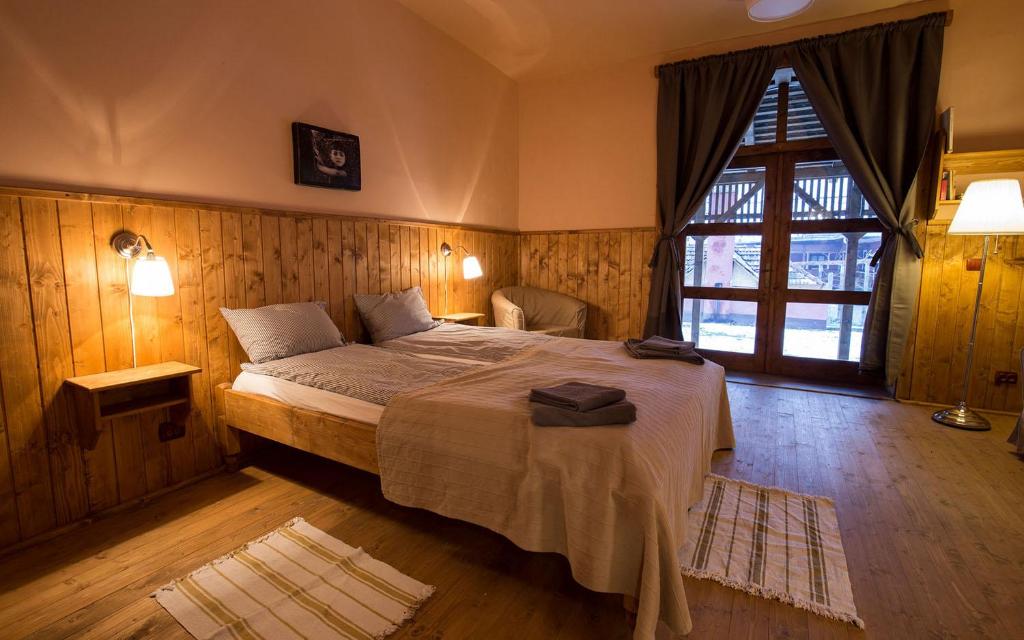 Valea Verde Retreat Transilvania - Camera Queen Yard 2