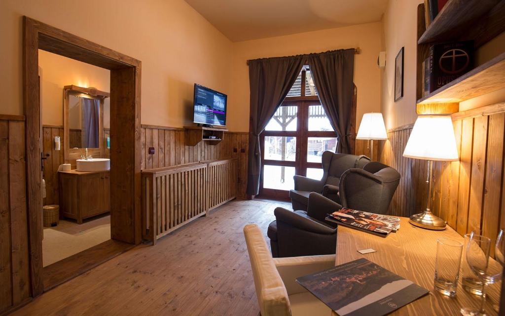 Valea Verde Retreat Transilvania - Camera Queen Yard 3