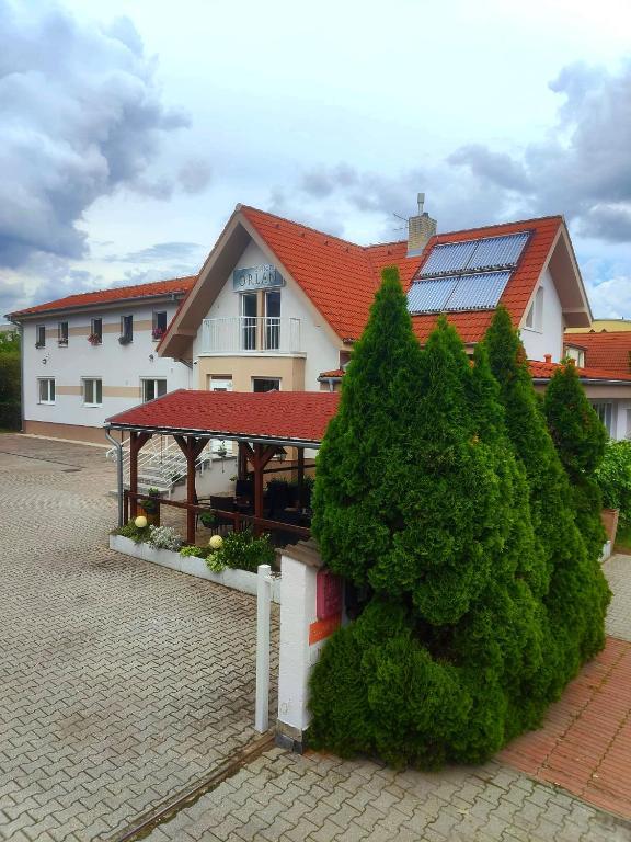 Budova, kde se hotel nachází