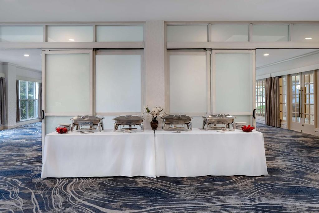 Posezení v ubytování DoubleTree Suites by Hilton Mount Laurel