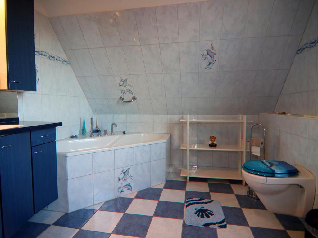 Koupelna v ubytování Apartment Stortebeker in Boltenhagen near beach