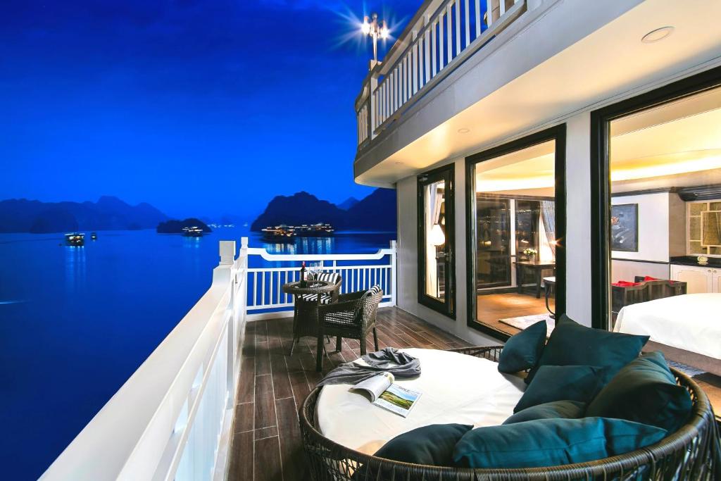 Le Journey Luxury Cruise - 16