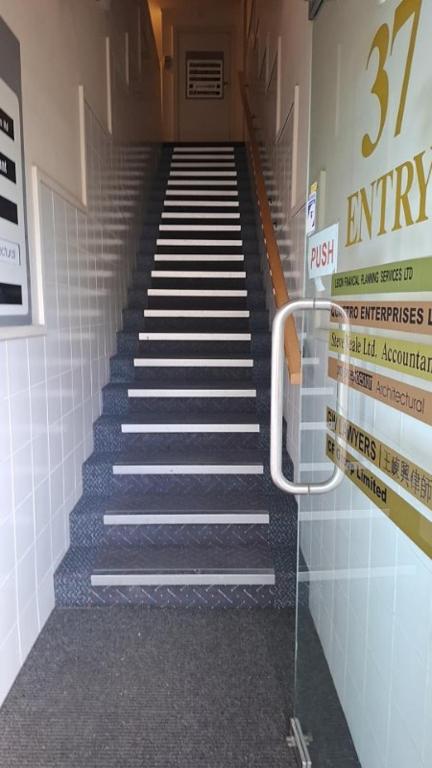 9 Beds including 3 Double Beds, 4 Single Beds, 2 Sofa Bed, Suite 1, 37 Totara Avenue, New Lynn - Resim 17