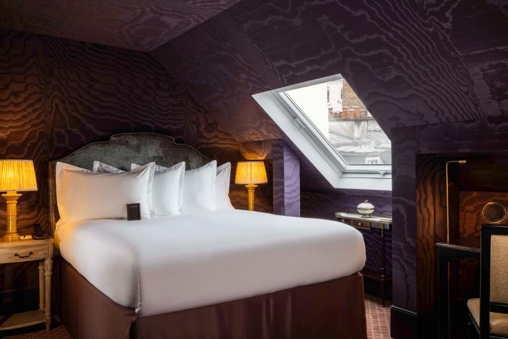 UNE AUTRE CHAMBRE - 11