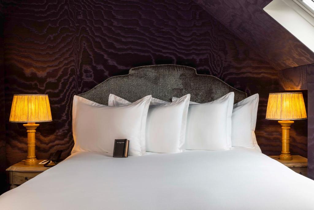 UNE AUTRE CHAMBRE - 14