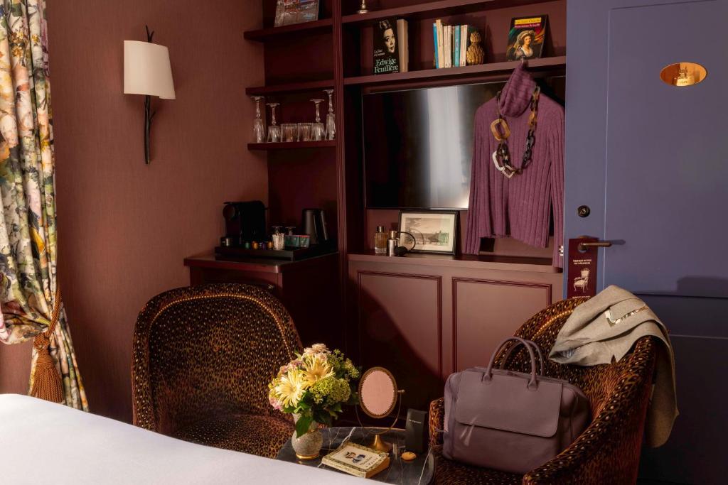 UNE AUTRE CHAMBRE - Resim 14