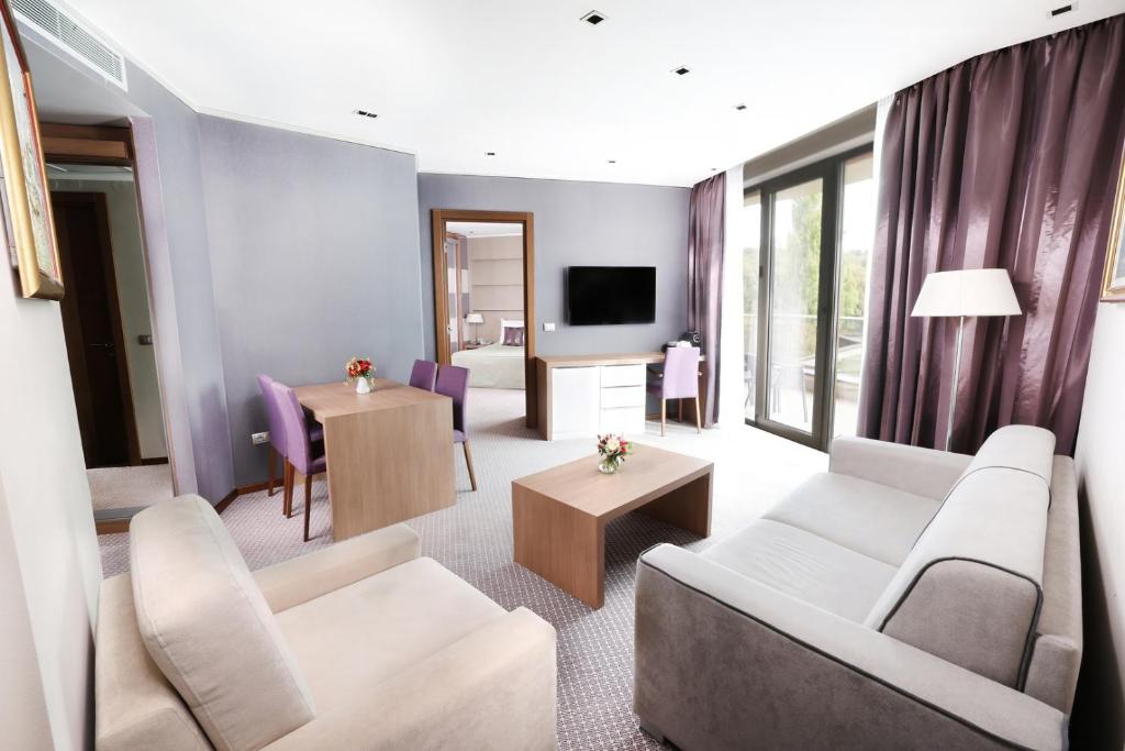 Postel nebo postele na pokoji v ubytování Hotel Premier Aqua - Adults Only