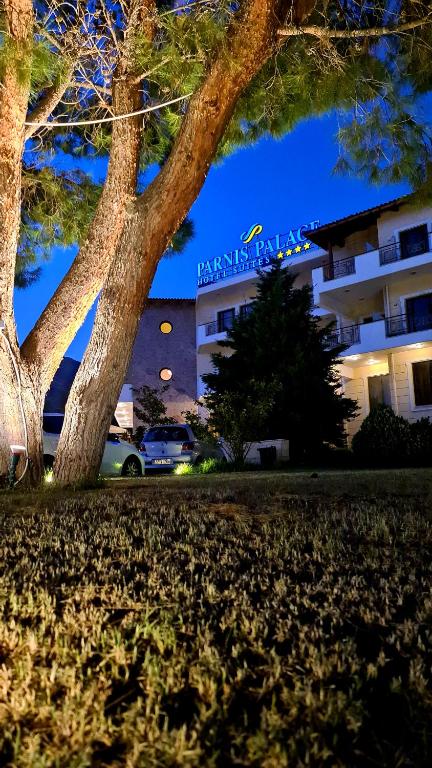 Zahrada ubytování PARNIS PALACE Hotel Suites