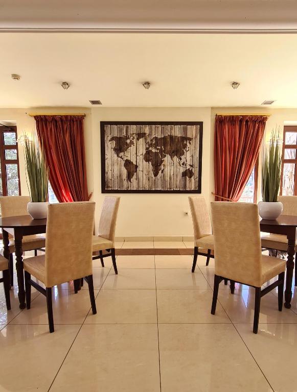 Posezení v ubytování PARNIS PALACE Hotel Suites
