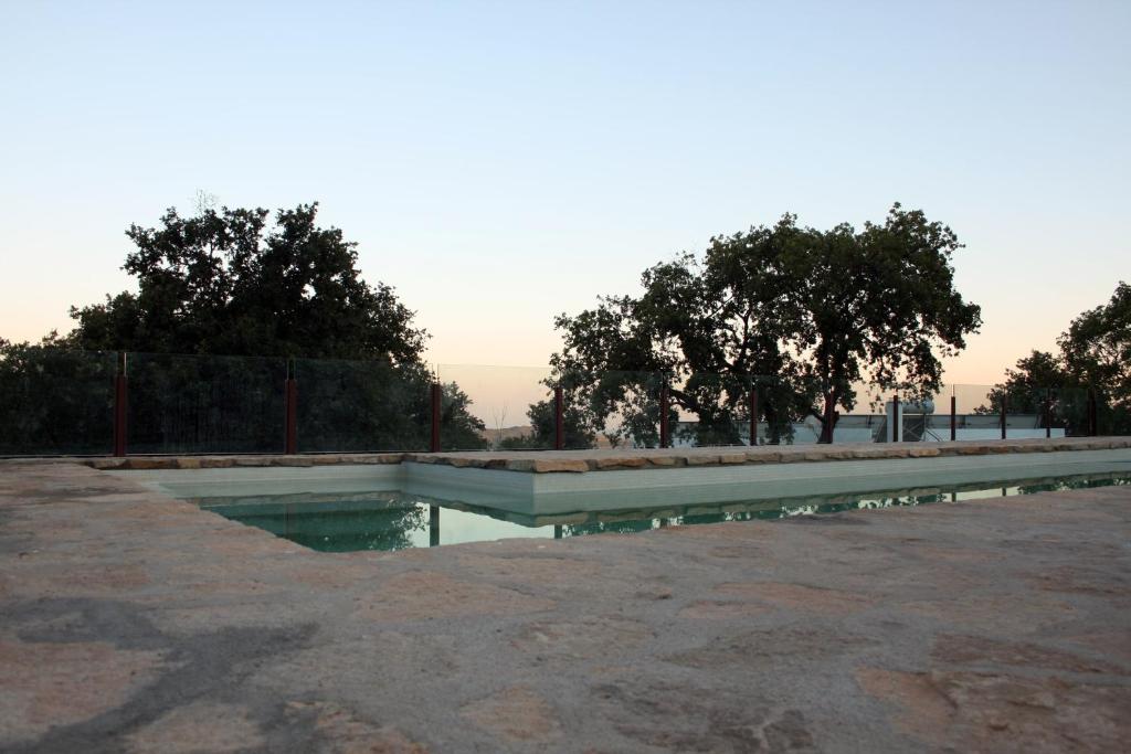 The swimming pool at or close to El Sosiego