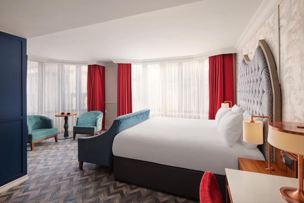 Cama ou camas em um quarto em NYX Hotel Dublin Christchurch