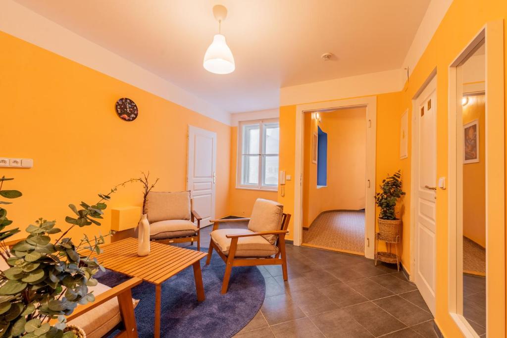 Posezení v ubytování Stellar Female Hostel