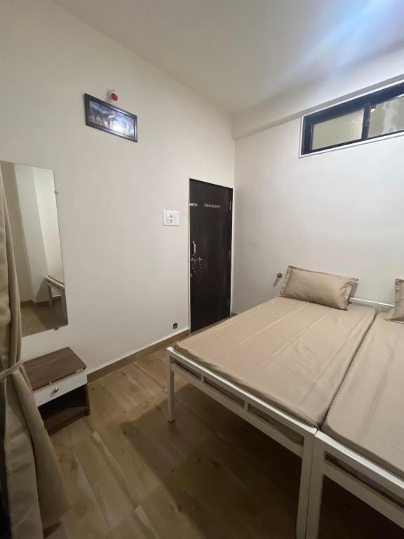 JAY SHANKAR Homestay - Double Room