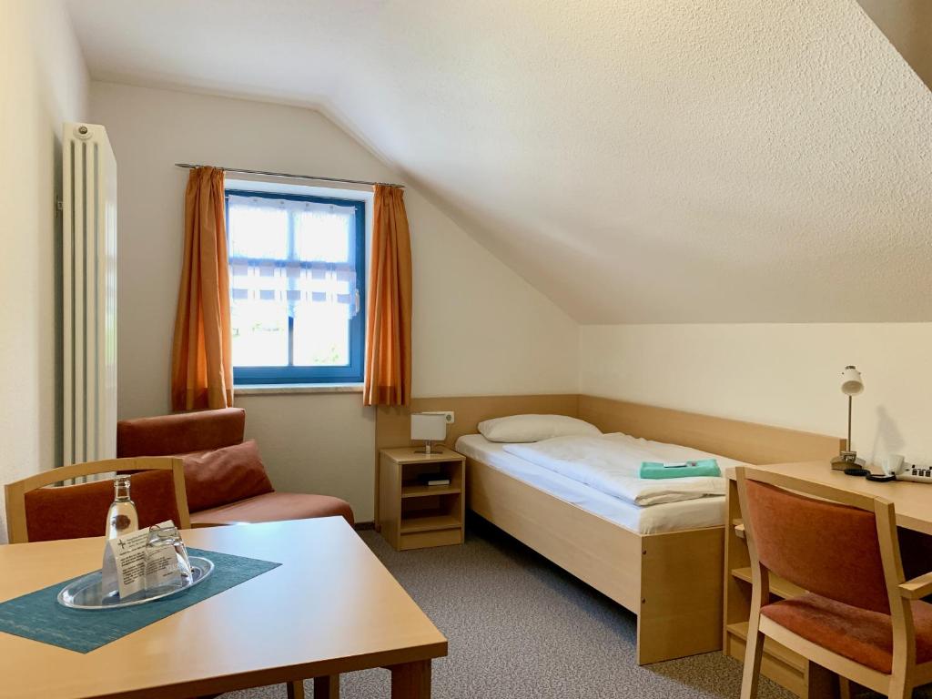 Evangelisches Allianzhaus - Single Room - Disability Access