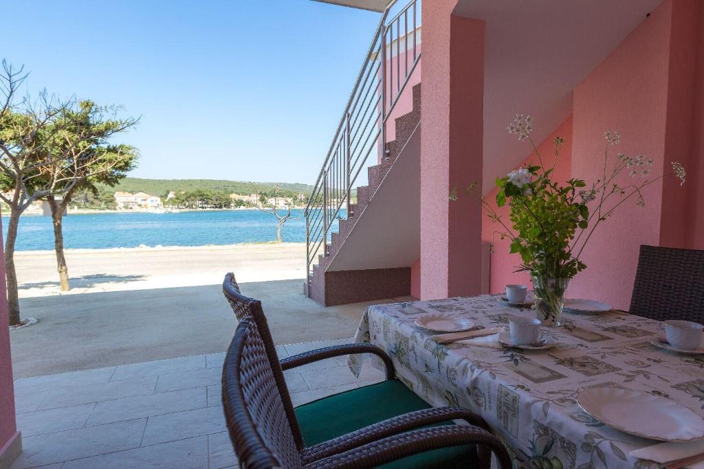 Balkón alebo terasa v ubytovaní Apartments Zvone1