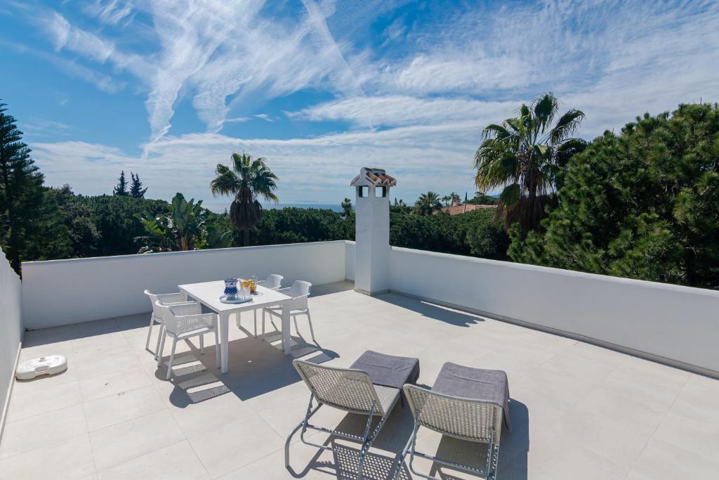 Balkón nebo terasa v ubytování Great Villa Near Beach and Marbella