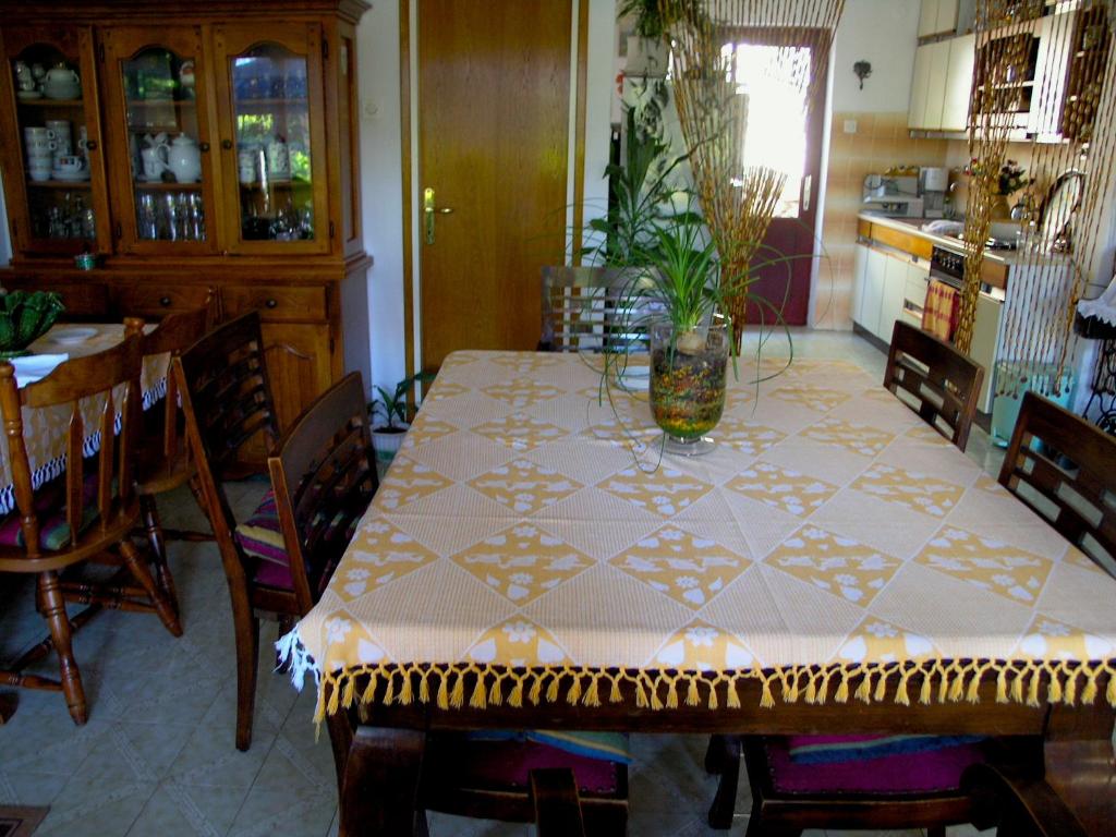 Restaurace v ubytování House Rozi