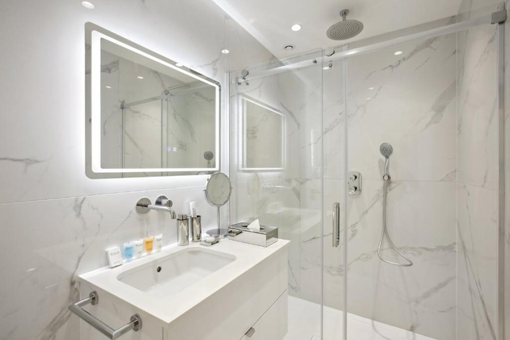 Kúpeľňa v ubytovaní 268 Suite Ville - Superb apartment in Paris