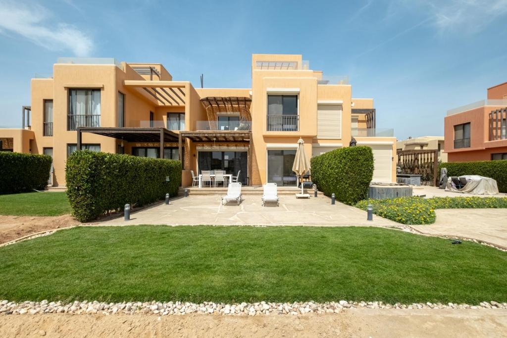 Spacious Townhouse Retreat