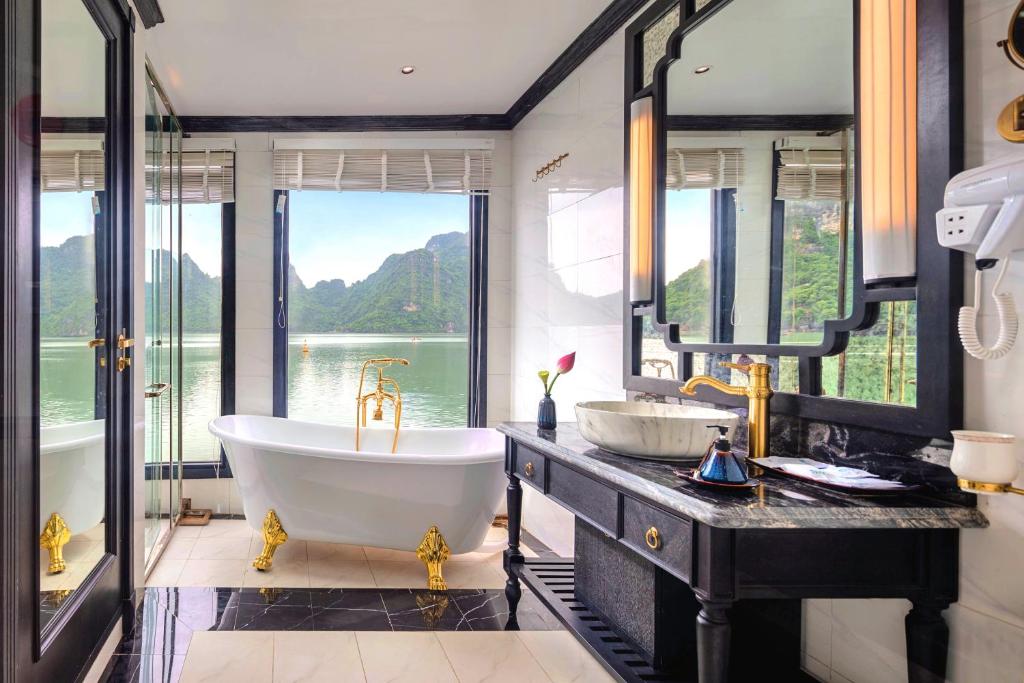 Le Journey Luxury Cruise - 17