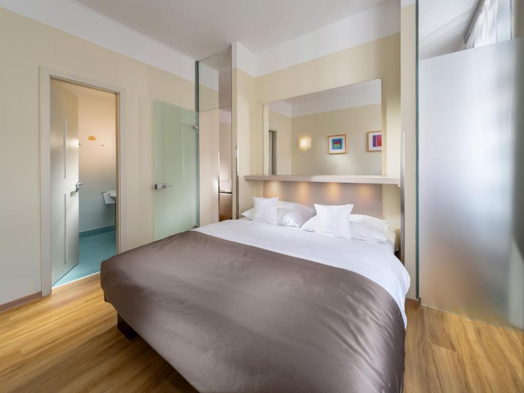 Mamaison Residence Belgická Prague - Resim 7