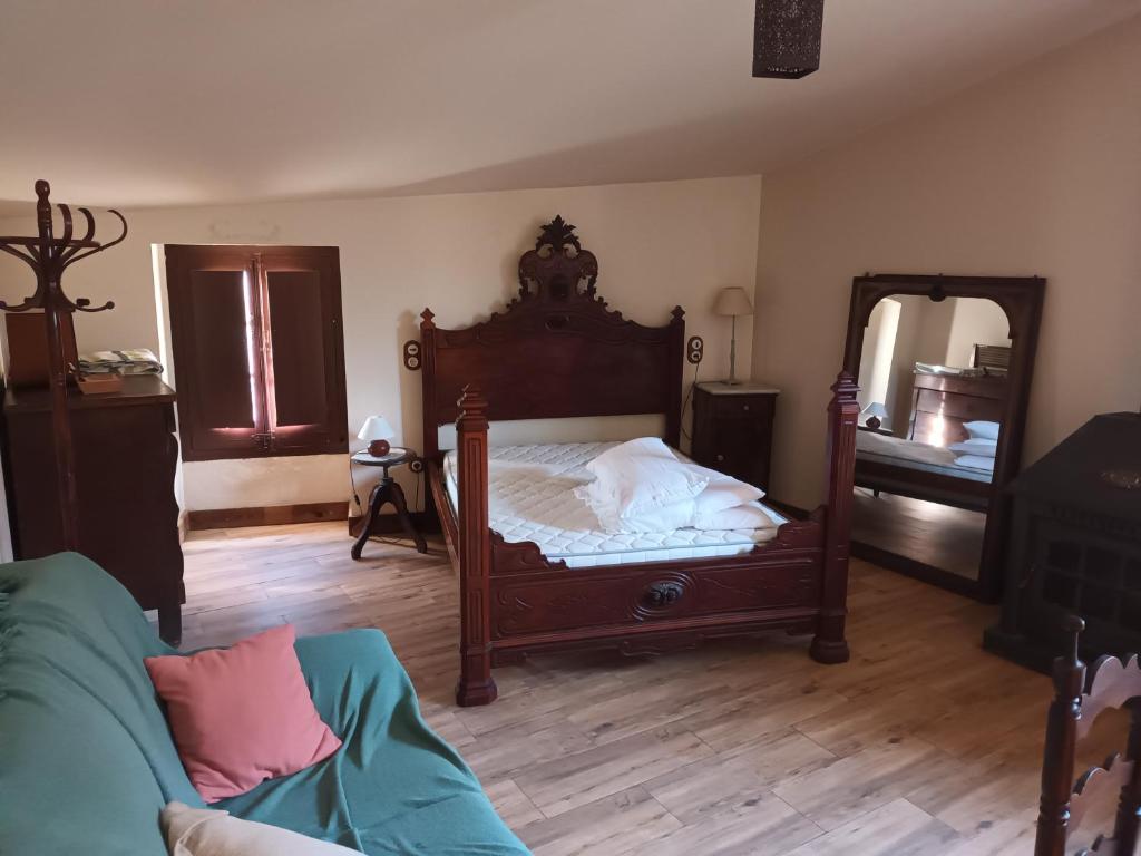 A bed or beds in a room at Can Barrina