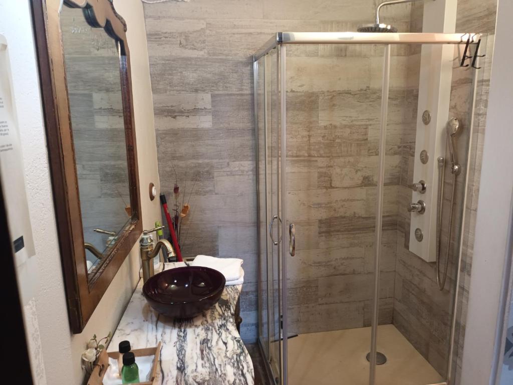 A bathroom at Can Barrina