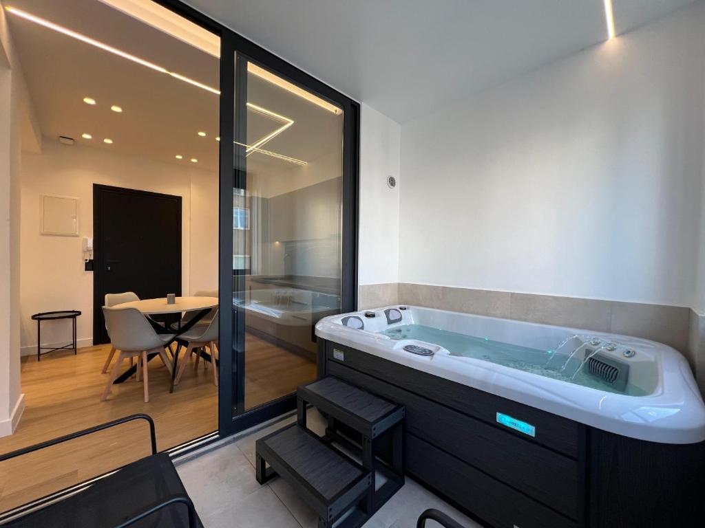 Fotografie z fotogalerie ubytování BlueMotion - CruiseNest Complex v destinaci Piraeus