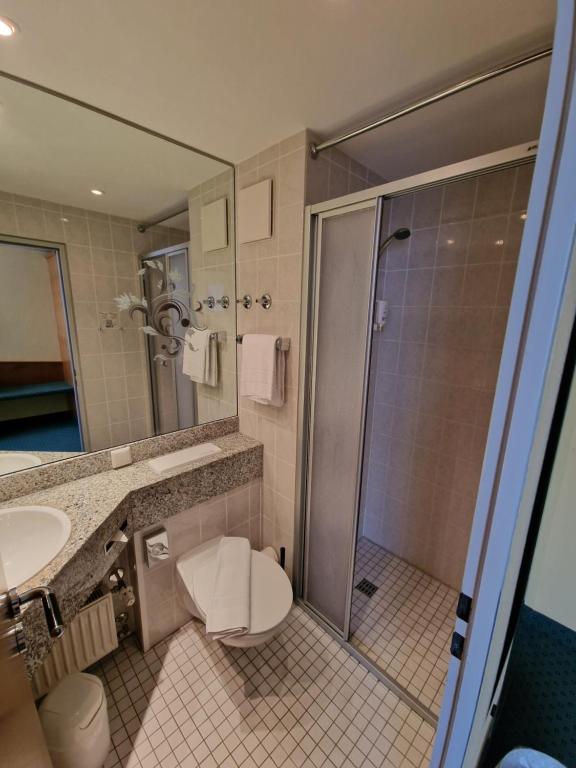 Koupelna v ubytování Hotel A2