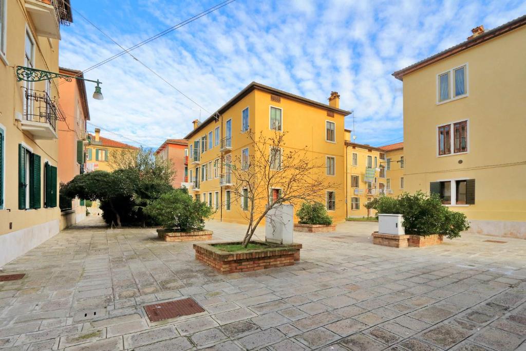 Budova, v ktorej sa apartmán nachádza
