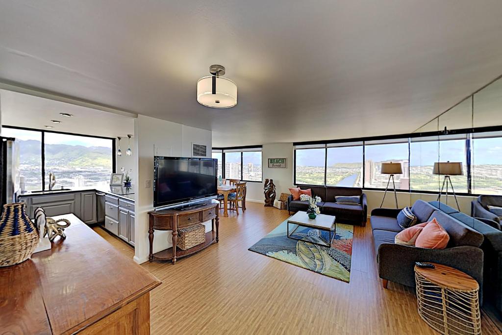 Photo inspiration: Fresh Look at Waikiki Penthouse Breathtaking Panoramic Views Honolulu Updated