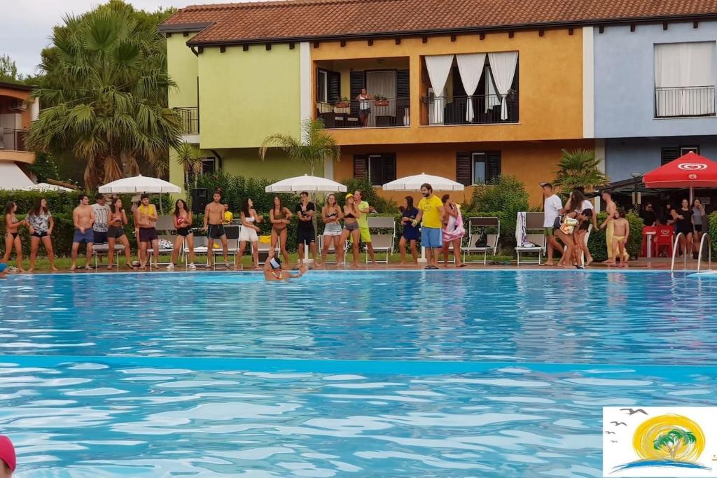 Bazén v ubytování Complesso I Giardini Elisei nebo v jeho okolí