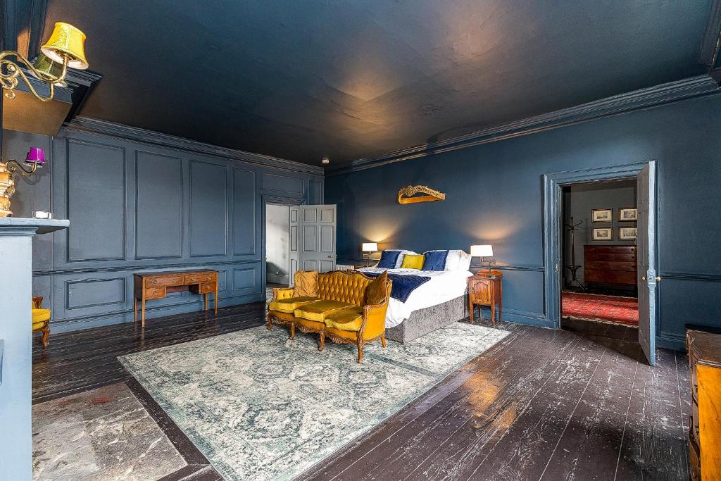 Posezení v ubytování Leinster Apartment, 7 Henrietta Street, Dublin City Centre
