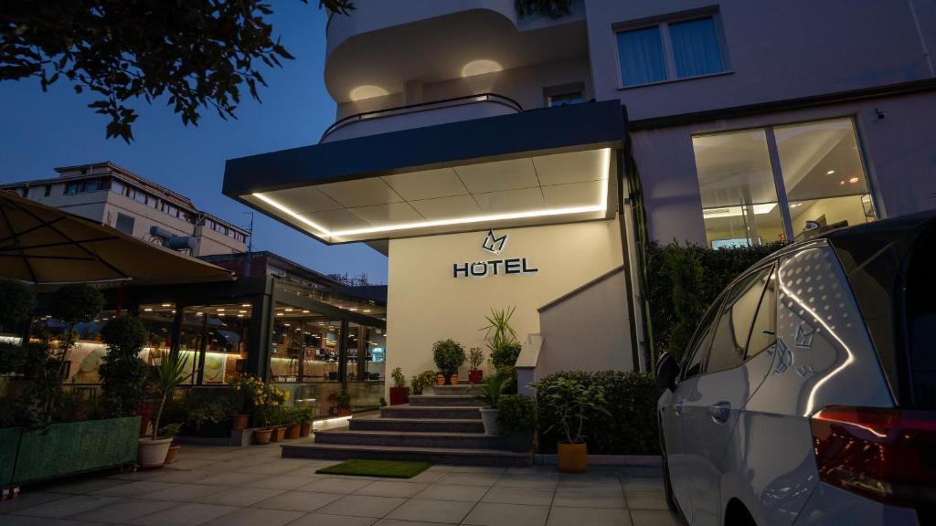 Budova, kde se hotel nachází