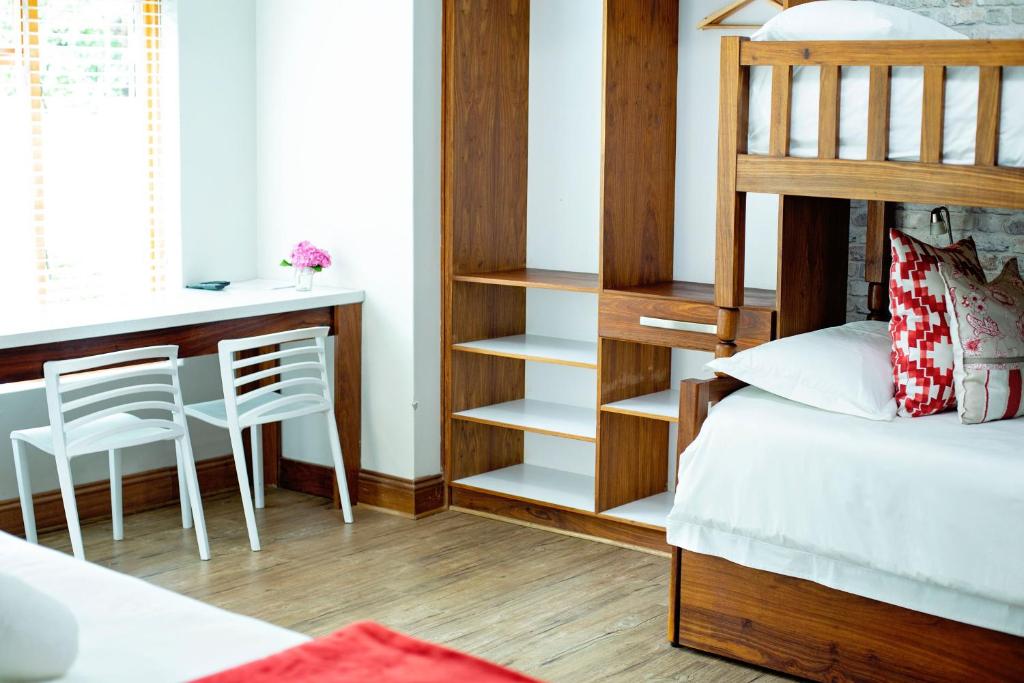 Crisp Guest Rooms - Большая комната близнецов