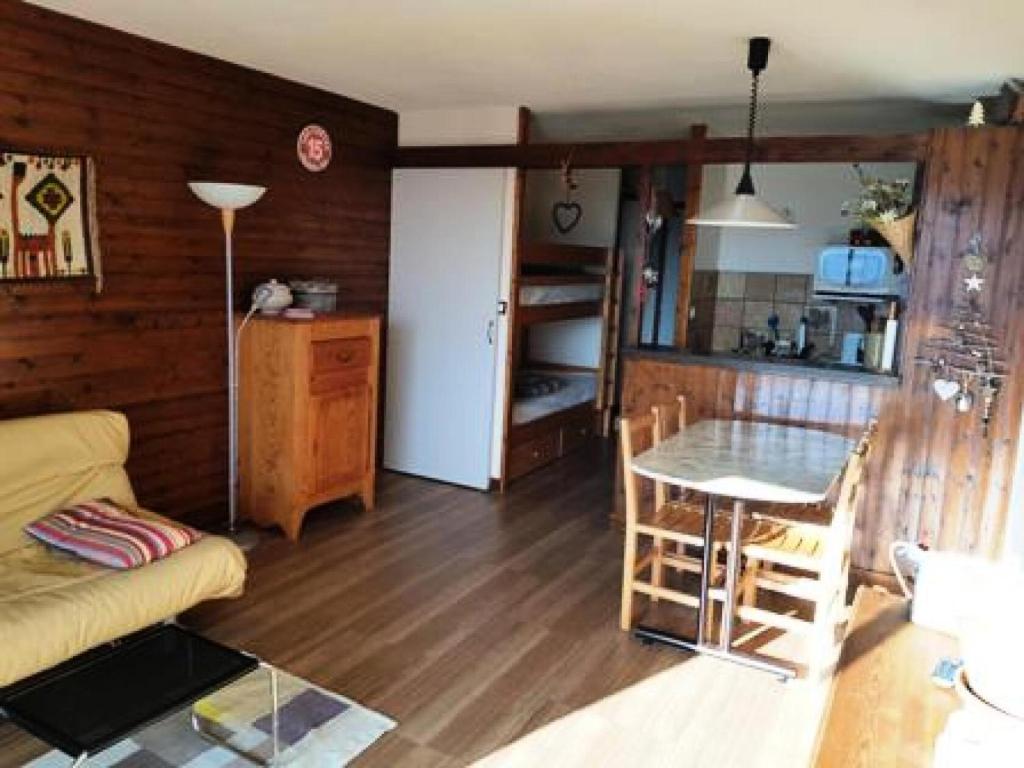 Gallery image of Résidence Sirac B - Studio cabine 4 Personnes MAE-2820 in Orcières