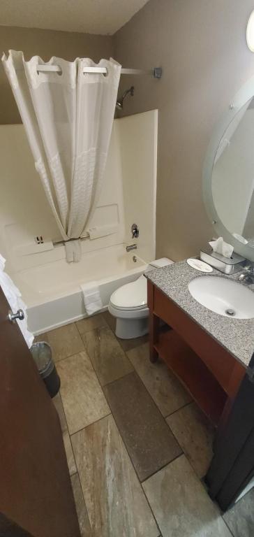 Super 8 by Wyndham Sterling Heights/Detroit Area - Quarto Duplo Com 2 Camas De Casal - Não Fumantes