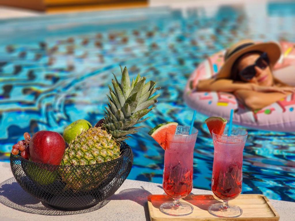Bazén v ubytování Zoe Boutique Hotel nebo v jeho okolí