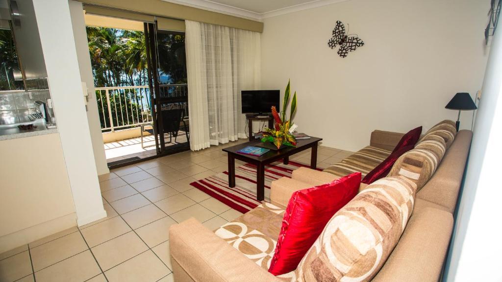 Melaleuca Resort - One-Bedroom Apartment With Sea View