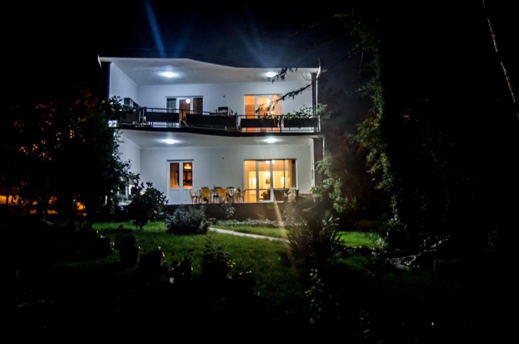 Zahrada ubytování Neli & Zaal Guest House
